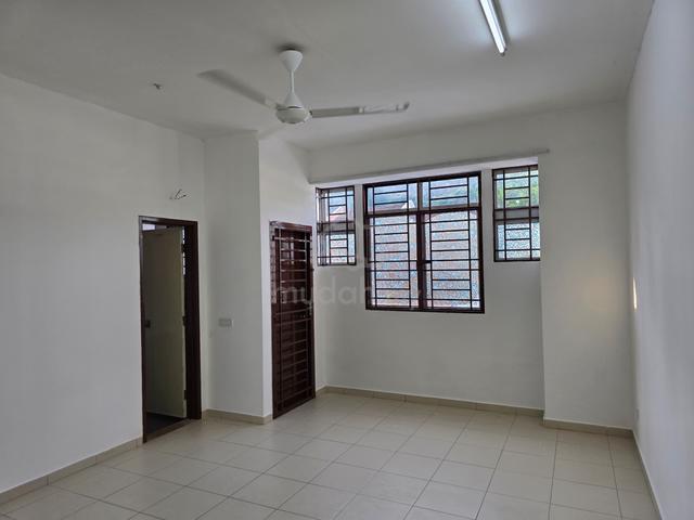 Relau Bayan lepas Setia Vista 2-Storey Terrace 4-Bedrooms 4-Bathrooms 1