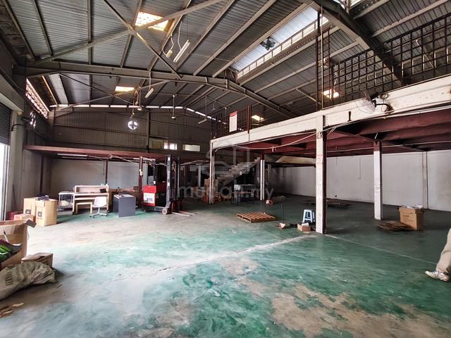 Cheap!!! Bandar Baru Bangi 1.5 storey semi d factory 13982sf extended 1