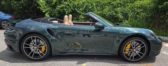 2022 Porsche 911 3.7 TURBO S Convertible - 2