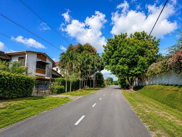 4015sf Large Land Semi-D | Peaceful Neighbourhood | Near Future LRT 1