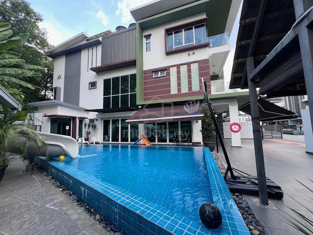 3 Storey Corner Semi-D With Swimming Pool 1