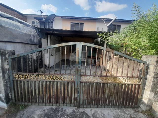 Teres 2 Tingkat di Bandar Lahat Baru utk di jual 1