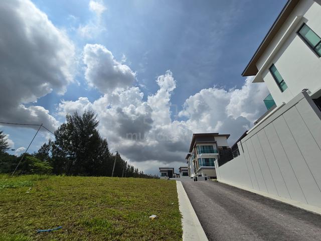 Rare Type Link Bungalow with Land with 5 Bedrooms 1
