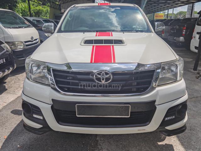 2015 Toyota HILUX 2.5 G TRD SPORTIVO (A) - 2