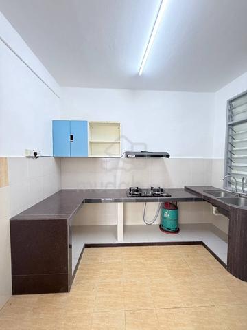 Indah Court Apartment (Bukit Indah) 1