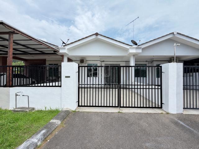 Taman Kluang Indah Single Storey 1