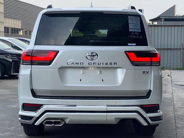 2025 Toyota LANDCRUISER 3.5 ZX FREE TINTED - 4
