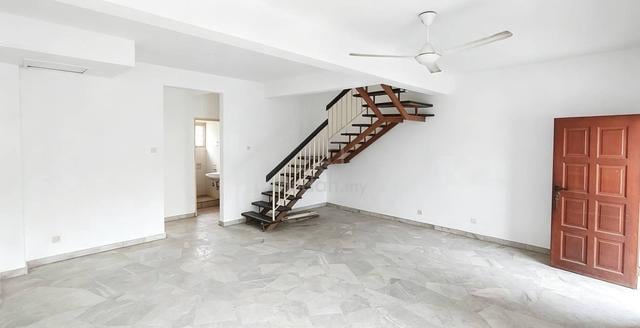 Freehold Usj 3 Subang Jaya Guarded Gated Double Storey Terrace House 1