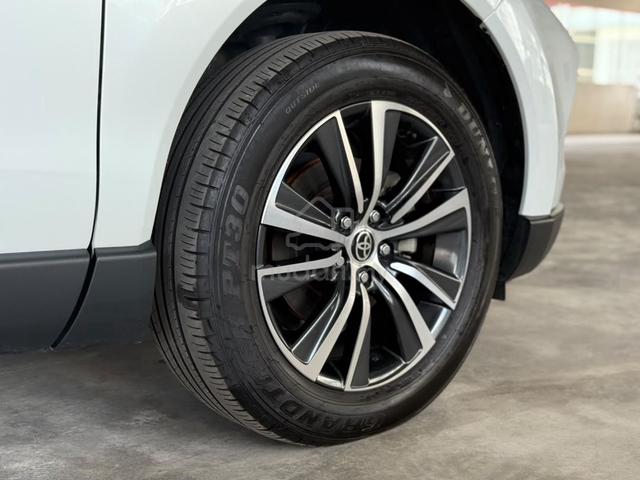 2025 Model: Toyota Harrier G - 4