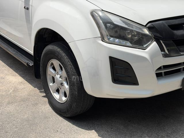 2017/2018 Isuzu D-MAX 2.5 4X2 (M) LOAN KEDAI IC SJ - 5