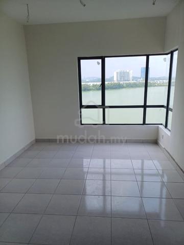 E Island Lake Haven 1