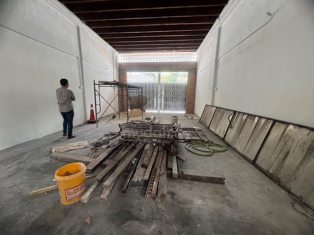 20x100 ( old shop ) 2-storey shop Seremban town area 1