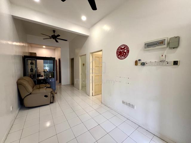 No Facing House Single Storey Terrace Gated & Guarded @ Hijauan Valdor 1