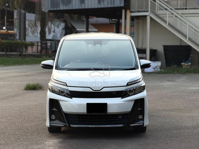 ‼️2023 Toyota Voxy 2.0 Gr Sport‼️ - 3