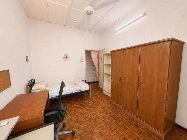 Petaling Jaya Sea Park Room to let 1