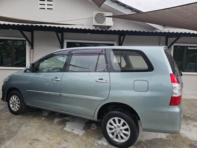 2012 Toyota INNOVA 2.0 G (A) - 3