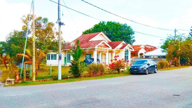 Turun Harga F/Hold Lake 1sty Banglo Sepang Putra Bagan Lalang Sepang 1