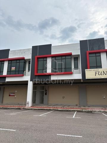 TAMAN KLUANG PERDANA (Parkland)SHOPLOT, MR DIY, TARGET,SECRET RECIPES 1