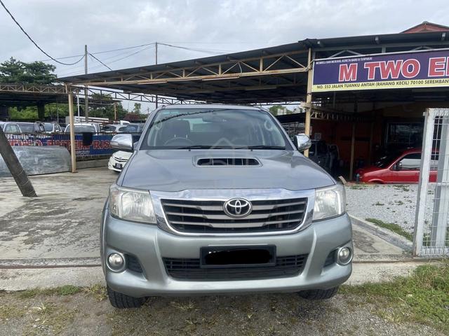 2014 Toyota HILUX 2.5 G VNT (M) 4x4 LOAN KEDAI - 2