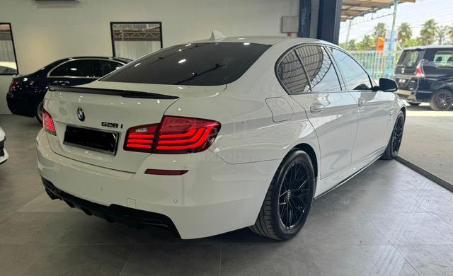 2015 Bmw 528i 2.0 M SPORT FACELIFT - M Sports kit - 5