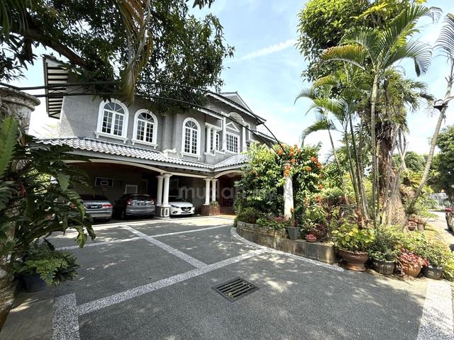 [FHOLD FACING OPEN]Double storey bungalow Saujana Resorts U2 Shah Alam 1