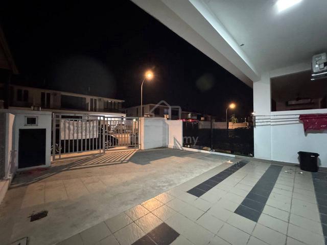r2500/Taman Austin Duta 2/3B3B/FF/Gated guarded/Ferene 1