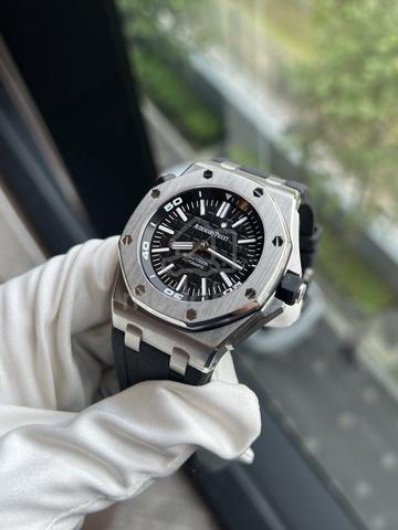 Audemars Piguet Royal Oak Offshore Diver 2019 - photo 3 of 6