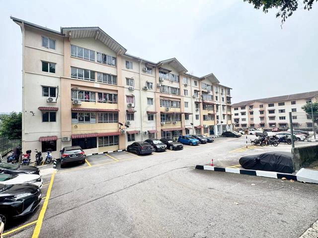 Apartment Indah 1