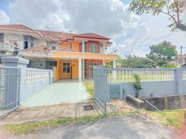 (Partially furnished) 2 Storey Terrace Corner Lot Salak Tinggi Sepang 1