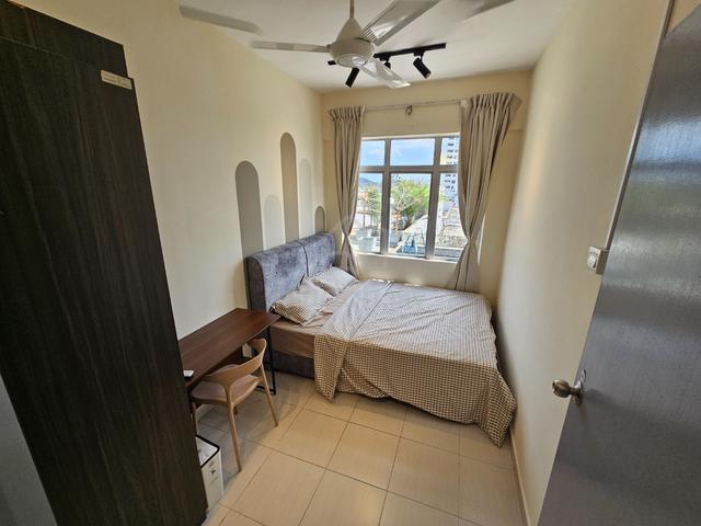 Room For rent MRT Putra Jaya Line 1