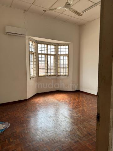 Double Storey Indera Mahkota 2 3