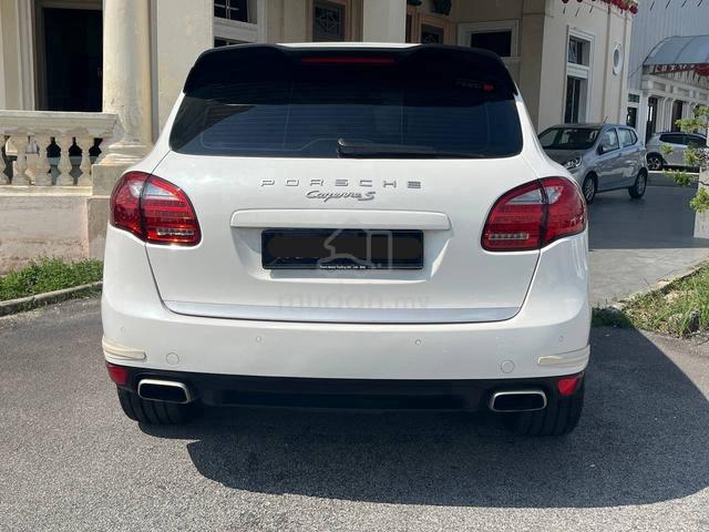2011 Porsche CAYENNE 4.8 S 958 (A) - 4