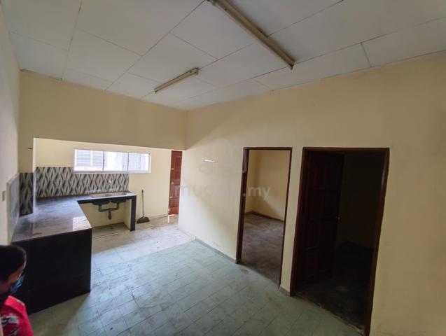 FOR SALE ! Rumah Teres Setingkat Taman Rambai Utama Melaka 1
