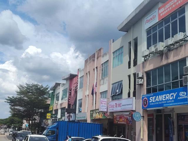3 Storey Shoplot Good Location Jalan Molek Taman Molek Johor Bahru 1