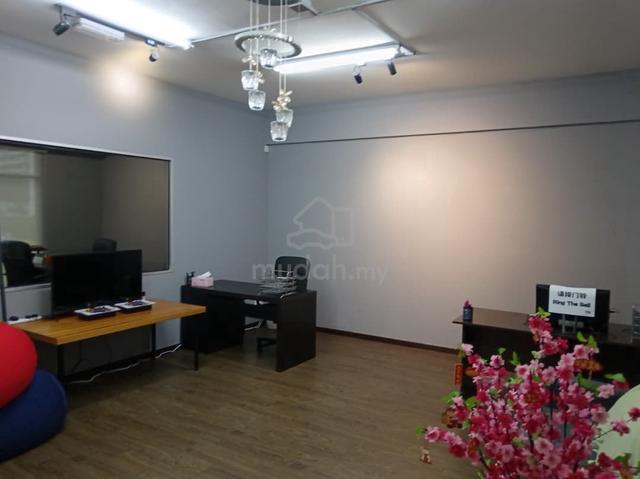 Office space 1st floor (Lift) Medan Connaught The Annex Maxim Cheras 1