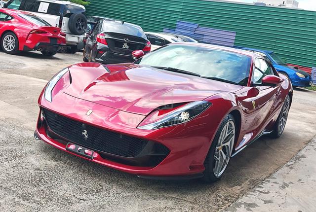 2021 Ferrari 812 6.5 SUPERFAST Ready Stock Unreg - 2