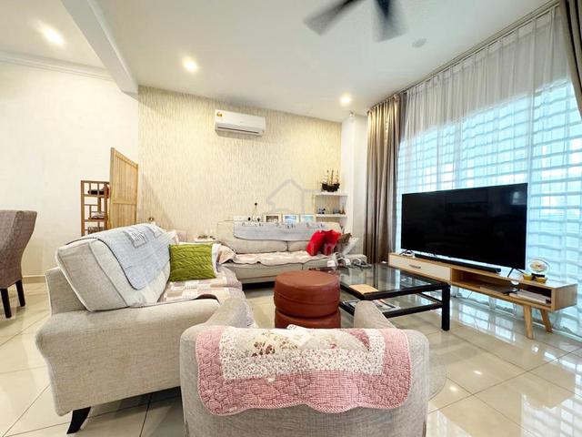 Orange Villa 1🍊3.5 Storey Terrace House 🏡 For Sale|Renovation Unit✨ 1