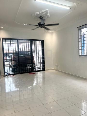 Skudai-Damai Jaya, 3 Bedrooms 3 Toilets Renovated Double Storey House 1