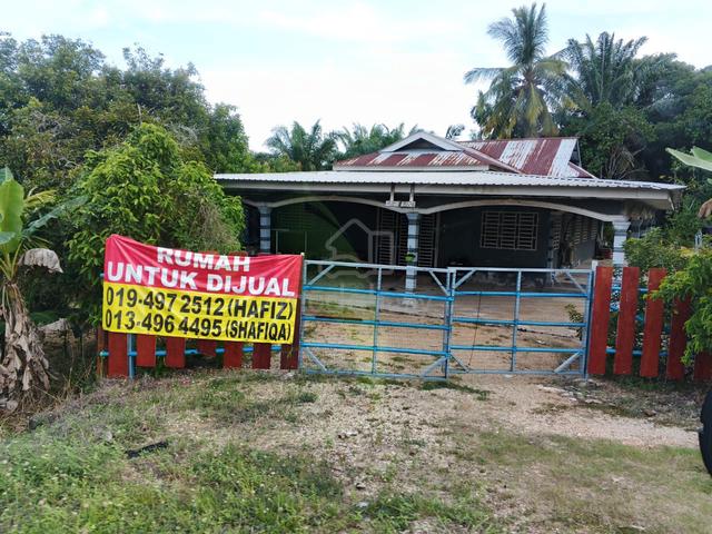 Rumah beserta tanah untuk dijual 1