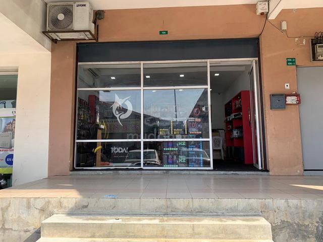 Bandar Puteri Puchong 5, Ground Floor Shop For Let 1