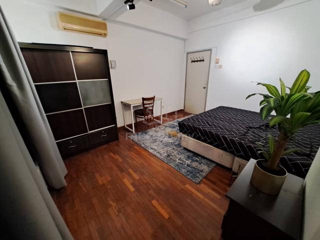 Male Master Room @ Istara Condo Sek 52 PJ, walk to LRT, BAC, Plaza 33 1