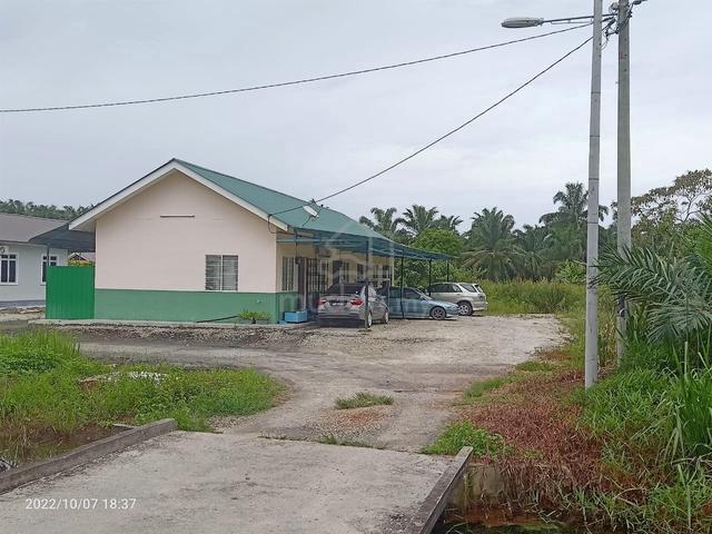 Tanah lot (3 unit rumah atas tanah) di Pt Raja, Batu Pahat, Johor 1