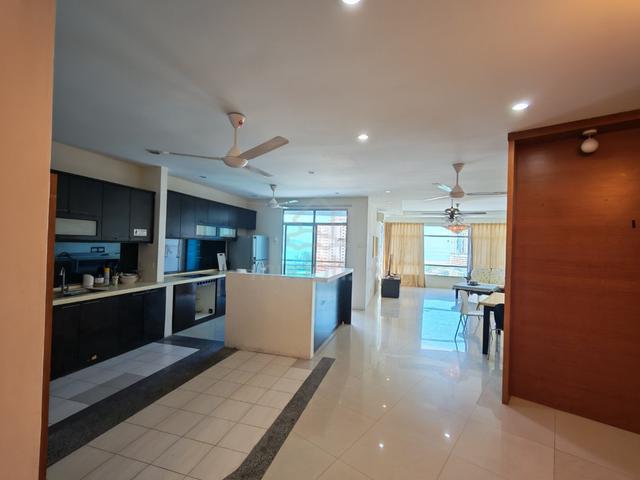 The View Condominium (Twin Towers) 1