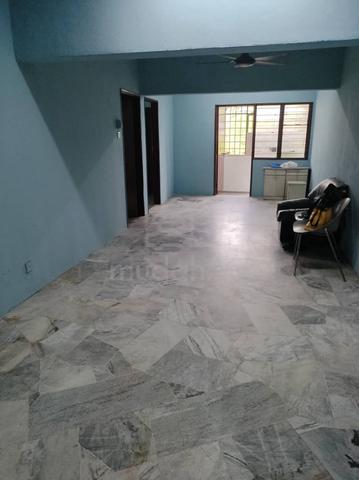 Flat Persiaran Desa Serdang 2 1