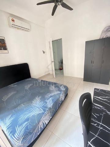 suitable for mahasa university student female unit 1