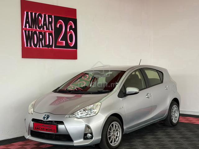 ORI2013 Toyota PRIUS C 1.5 HYBRID 3 YR WARRANTY - 1