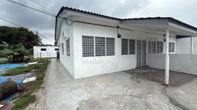 Taman Makmur Lunas house for rent 1