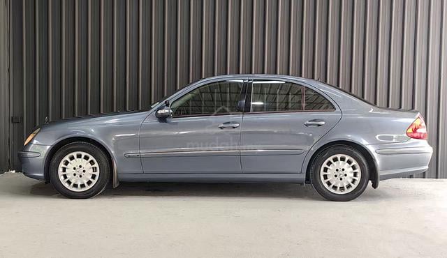 Mercedes Benz E200 K ELEGANCE(CKD) 1.8 (A) 1 OWNER - 3