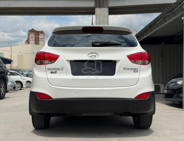 SUNROOF MILEAGE 89K 2010 Hyundai TUCSON 2.0 GLS(A) - 4
