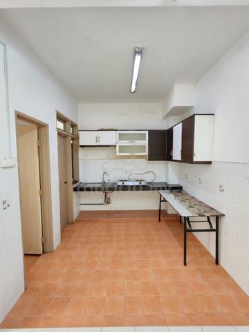 Setia Impian 4 Setia Alam with kitchen table top For Rent 1